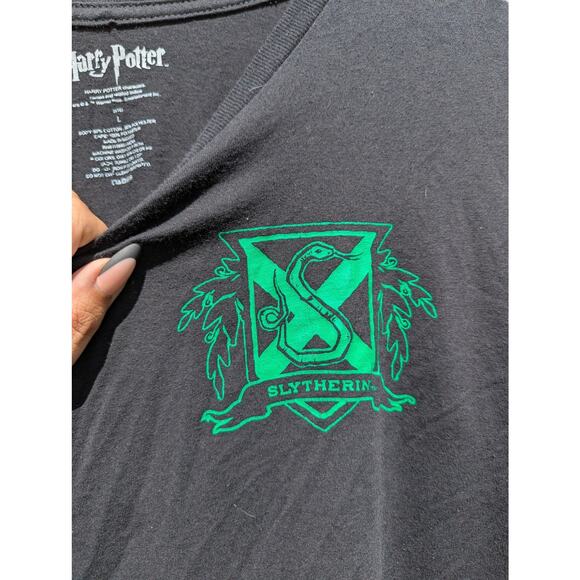 Harry Potter Slytherin T-shirt with cape women's size L nerdy comic con - Picture 3 of 6